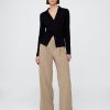 365 Pantaloni largi plisați cu talie joasă 365 Pantaloni largi plisați cu talie joasă