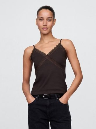 Camisă crop cu garnitură din dantelă