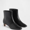 Cizme ascuțite Kitten Heel Cizme ascuțite Kitten Heel
