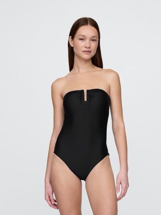 Costum de baie fără bretele