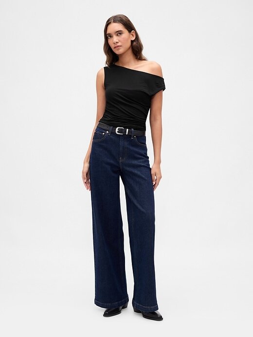 Crop top cu umăr negru Crop top cu umăr negru