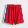 Gap × Pantaloni scurți din plasă reciclată Disney pentru bebeluși și copii mici Gap × Pantaloni scurți din plasă reciclată Disney pentru bebeluși și copii mici