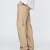 In-Bumbac Khakis