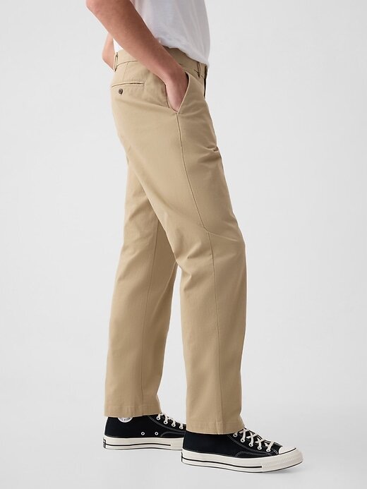 Kaki modern în formă relaxată Kaki modern în formă relaxată