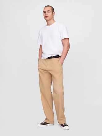 Loose Khakis moderni din anii ’90