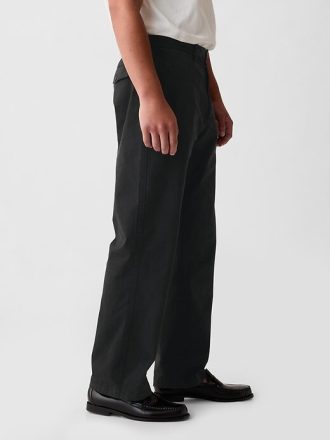Loose Khakis moderni din anii ’90