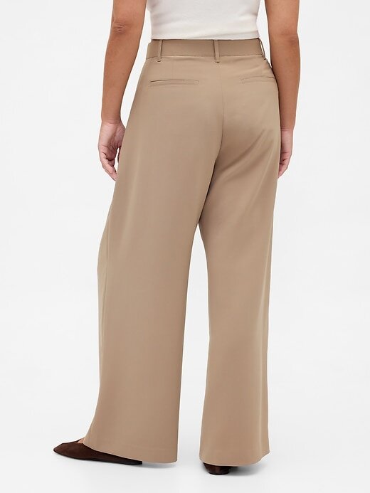 Pantaloni cu pliuri cu talie înaltă Curvy 365 Pantaloni cu pliuri cu talie înaltă Curvy 365