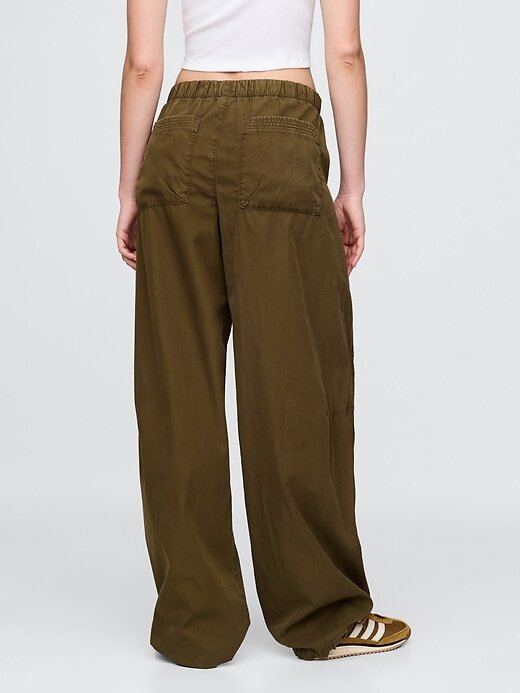Pantaloni de parașută cu talie medie Pantaloni de parașută cu talie medie