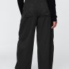 Pantaloni de parașută cu talie medie Pantaloni de parașută cu talie medie