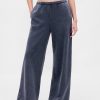 Pantaloni de sport cu picioare largi VintageSoft Pantaloni de sport cu picioare largi VintageSoft
