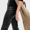 Pantaloni drepți cu talie înaltă din piele vegană