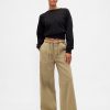 Pantaloni largi cu talie medie Pantaloni largi cu talie medie