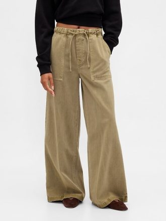Pantaloni largi cu talie medie Pantaloni largi cu talie medie