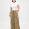 Pantaloni largi cu talie medie Pantaloni largi cu talie medie