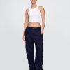 Pantaloni largi din sarg cu parașuta Pantaloni largi din sarg cu parașuta