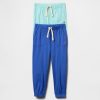 Pantaloni pentru bebeluși și copii mici, amestecați și potriviți (pachet de 2) Pantaloni pentru bebeluși și copii mici, amestecați și potriviți (pachet de 2)