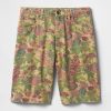 Pantaloni scurți din pânză cu flori Pantaloni scurți din pânză cu flori