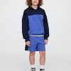 Pantaloni scurți GapFit 5″ Fit Tech pentru copii Pantaloni scurți GapFit 5″ Fit Tech pentru copii