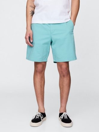 Pantaloni scurți moderni de 8″.