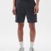 Pantaloni scurți moderni de 8″. Pantaloni scurți moderni de 8″.