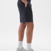 Pantaloni scurți moderni de 8″. Pantaloni scurți moderni de 8″.