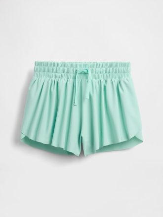 Pantaloni scurți pentru alergare cu tivul fluture pentru copii