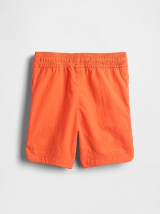 Pantaloni scurți pentru bebeluși și copii mici
