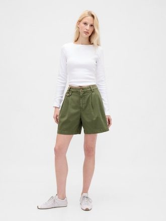 Pantaloni scurți plisați din twill cu talie medie de 6 inchi
