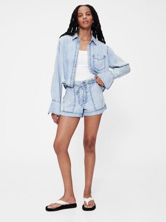 Pantaloni scurți ușori din denim drapați GapStudio Pantaloni scurți ușori din denim drapați GapStudio