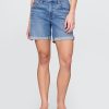 Pantaloni scurti prietene din denim cu talie medie de 5 inchi Pantaloni scurti prietene din denim cu talie medie de 5 inchi