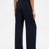 Pantaloni simpli cu picioare late Pantaloni simpli cu picioare late