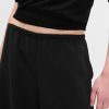 Pantaloni simpli cu picioare late Pantaloni simpli cu picioare late