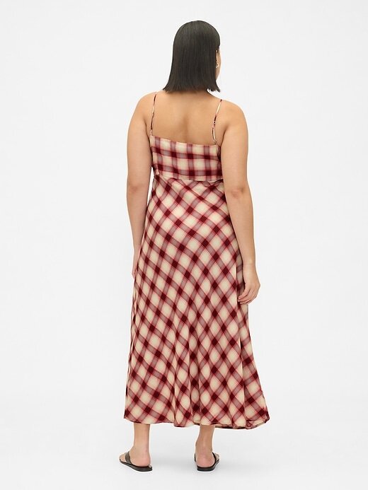 Rochie maxi cami cu nasturi in fata Rochie maxi cami cu nasturi in fata