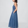 Rochie maxi cu cusături denim Rochie maxi cu cusături denim