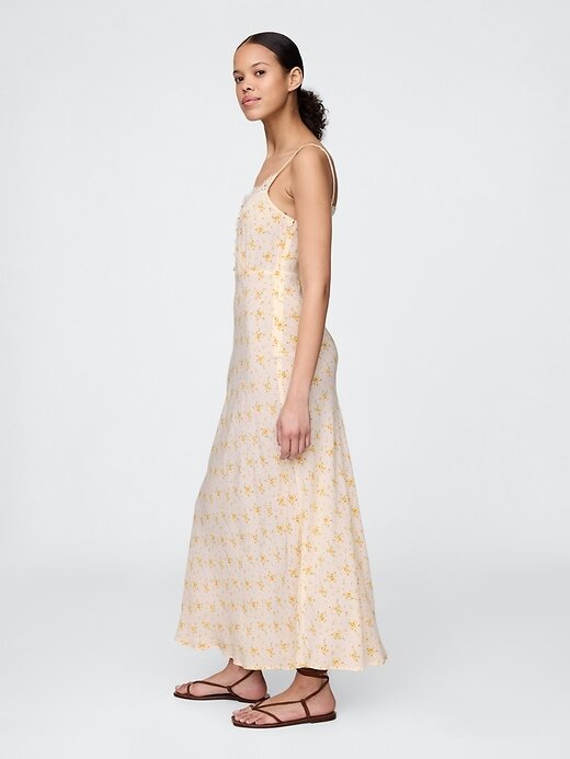 Rochie maxi cu dantelă din crepon Rochie maxi cu dantelă din crepon