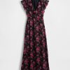 Rochie maxi cu decolteu în V cu volane Rochie maxi cu decolteu în V cu volane
