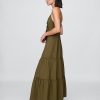 Rochie maxi cu etaje cu cravată în față Rochie maxi cu etaje cu cravată în față