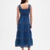 Rochie maxi cu etaje cu dantelă Rochie maxi cu etaje cu dantelă