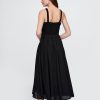 Rochie maxi cu materiale mixte croșetate Rochie maxi cu materiale mixte croșetate
