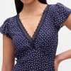 Rochie maxi din crepon cu decolteu în V cu dantelă