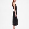 Rochie midi cu nasturi în față