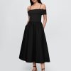 Rochie midi cu umăr dezactivat în compoziție mixtă Rochie midi cu umăr dezactivat în compoziție mixtă