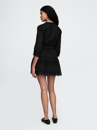 Rochie mini cu dantelă