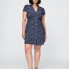 Rochie mini cu flori creponate Rochie mini cu flori creponate