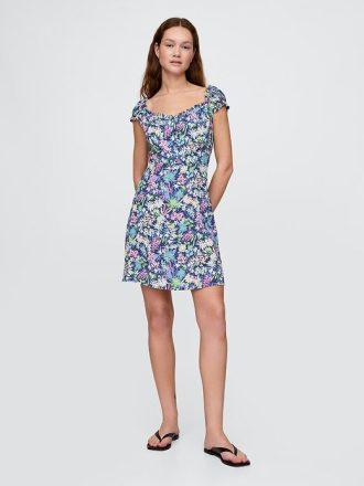 Rochie mini cu mâneci bufante