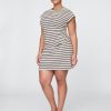 Rochie mini cu volană modernă Rochie mini cu volană modernă