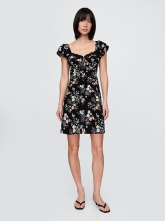 Rochie mini din crepon cu maneci fluturate