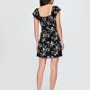 Rochie mini din crepon cu maneci fluturate Rochie mini din crepon cu maneci fluturate