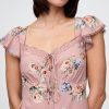 Rochie mini din crepon cu maneci fluturate Rochie mini din crepon cu maneci fluturate