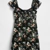Rochie mini din crepon cu maneci fluturate Rochie mini din crepon cu maneci fluturate